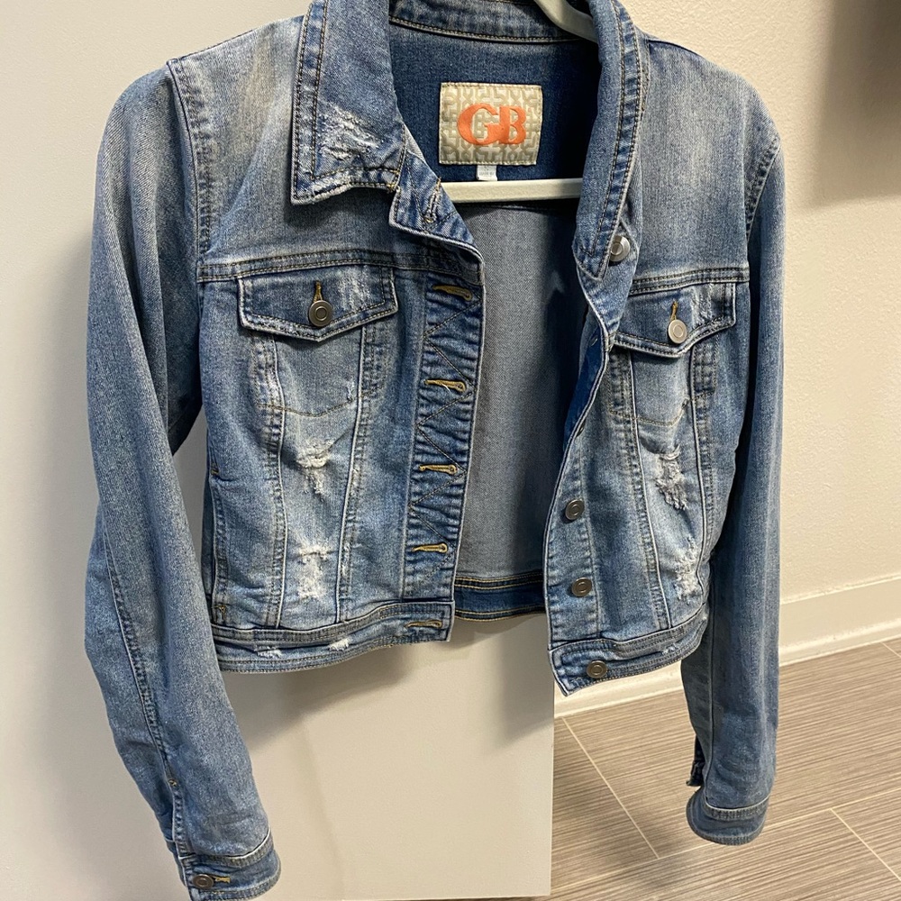 Women’s jean jacket!